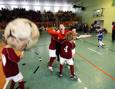 Zdjęcie fotoreportera z Chojnic na wystawie promującej EURO 2012