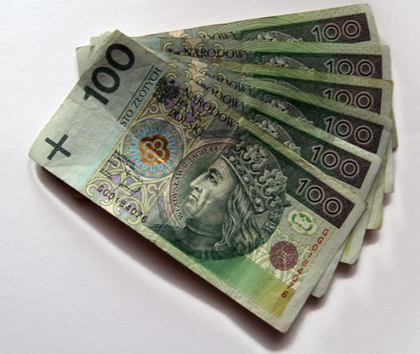 Oszust z agencji bankowej skazany