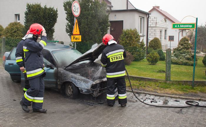 Zapaliło się audi (FOTO) 
