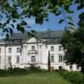 Pałac w Komierowie źródło: www.powiat-sepolno.pl