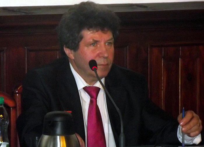 Chcą odwołać przewodniczącego Rady Powiatu