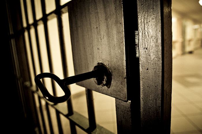 Kary więzienia bez zawieszenia w ´aferze w chojnickiej Ósemce´ 