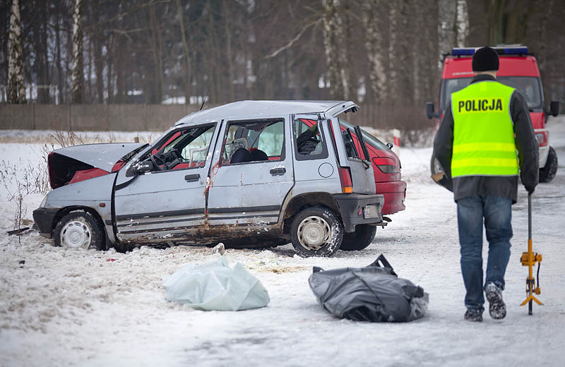 Zderzenie osobówek. Dwie osoby nie żyją FOTO