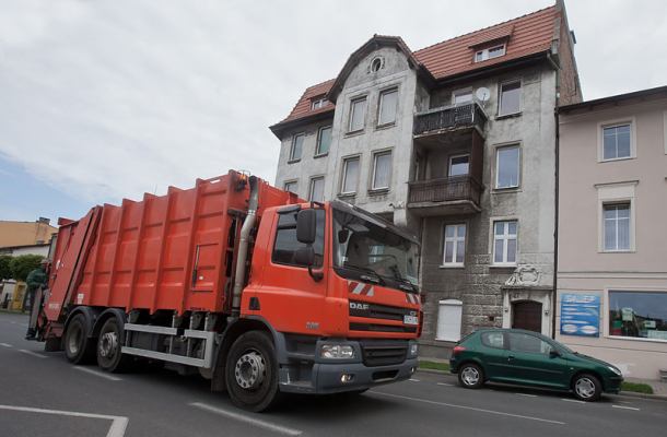 Korzystne wyniki przetargów na wywóz śmieci 
