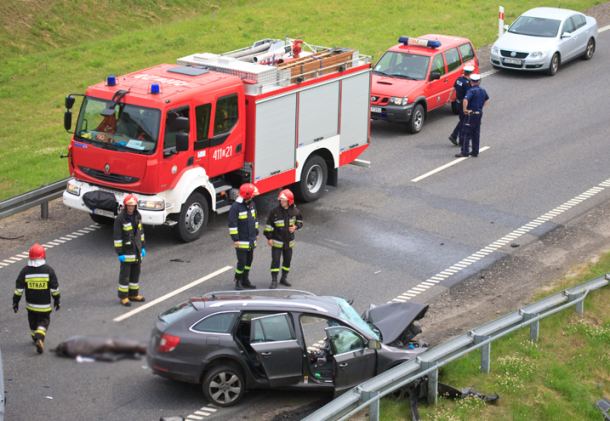 Są wstępne wyniki sekcji zwłok księdza i drugiej ofiary wypadku