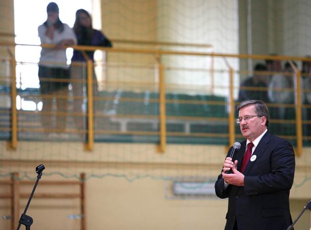 Prezydent Komorowski będzie miał swoją ławkę w Parku 1000-lecia