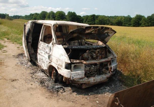Spalili samochód, a wrak chcieli sprzedać na złomie (FOTO)