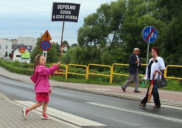 Mieszkańcy zablokowali rondo w centrum miasta (FOTO)