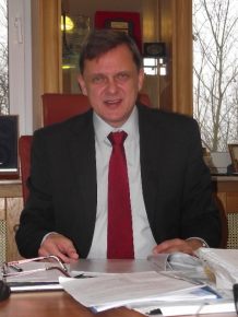 Jak otrzymać dofinansowanie do podręczników