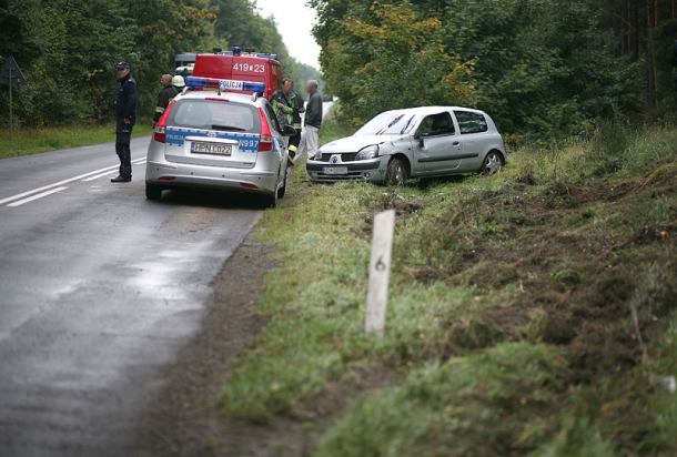 Dachowanie na trasie Chojnice - Brusy (FOTO)