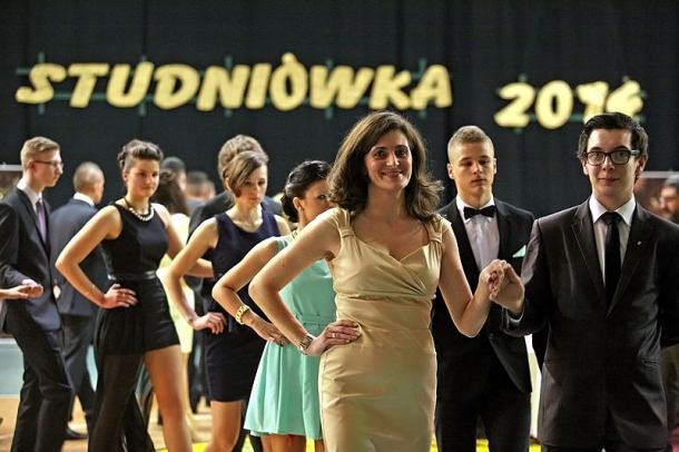 Studniówka Zespołu Szkół w Chojnicach (FOTOGALERIA) 