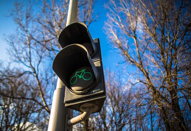 Jest decyzja: montaż sygnalizacji świetlnej na jednej z głównych ulic w Tucholi