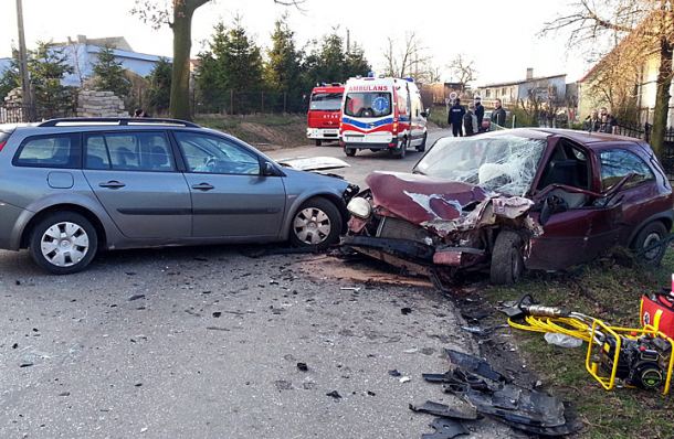 Renault zderzył się z oplem (FOTO)