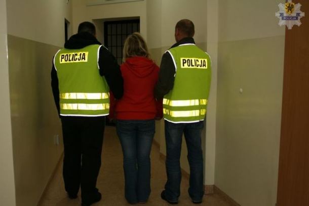Chciała zabić sąsiadkę młotkiem