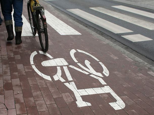 Ścieżka rowerowa przy ulicy Chojnickiej