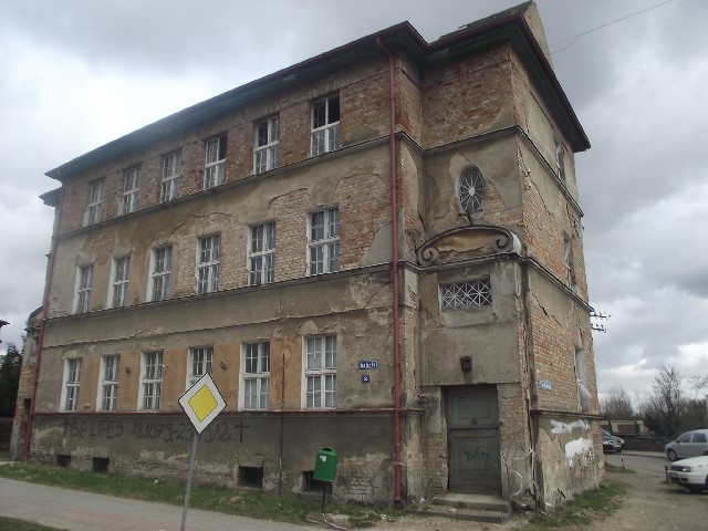 Spalona kamienica w Kościerzynie już w rękach prywatnego przedsiębiorcy