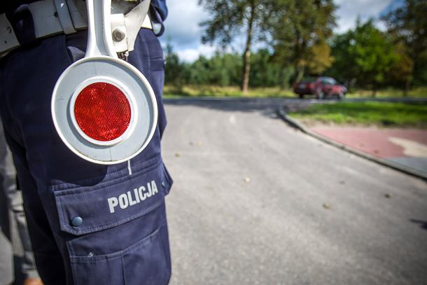Busy i autokary pod kontrolą policji