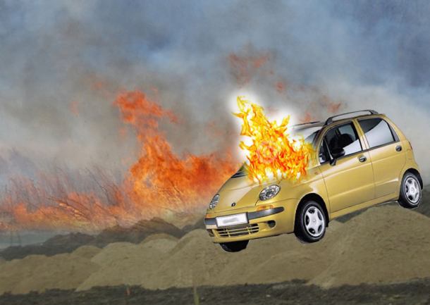 Matiz spalił się przy próbie kradzieży (FOTO)