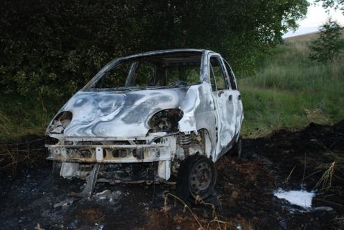 Matiz spalił się przy pr&oacute;bie kradzieży (FOTO)