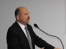Były burmistrz Więcborka gratuluje zwycięzcy
