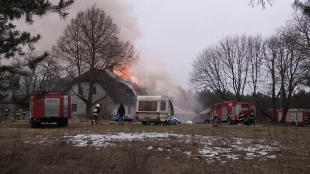 Pożar dworku w Zieleninie koło Kościerzyny