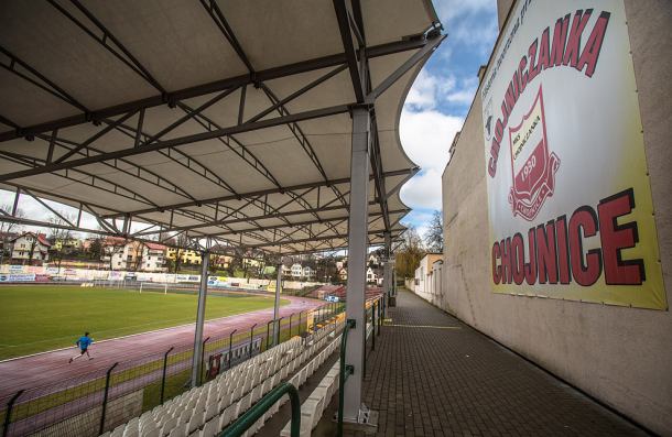 Mimo przekroczenia kosztorysu burmistrz chce modernizować stadion Chojniczanki