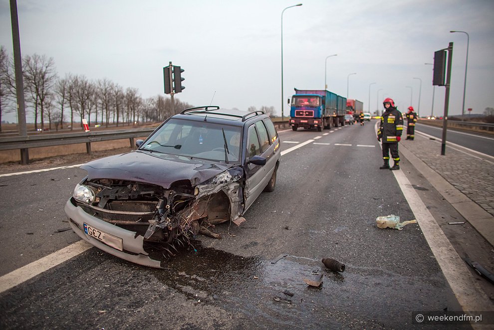 Jeden z kierowców chciał uciec z miejsca wypadku FOTO