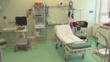 &acute;Nie wiemy, czy uda się go uratować&acute;. Nagi 27-latek z kartuskiego lasu nadal w hipotermii