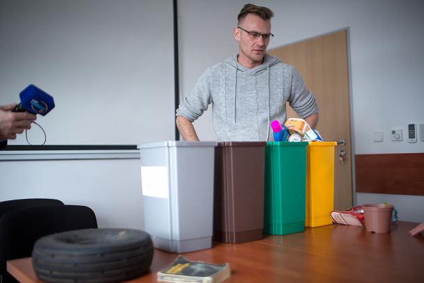 Gdzie składować popiół, szkło i odpady biodegradowalne?