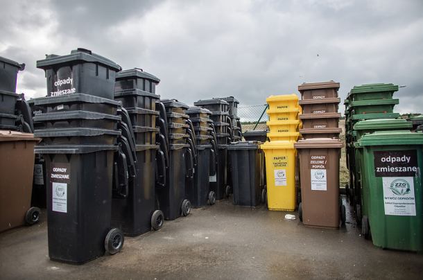 Gdzie składować tworzywa sztuczne i metale, papier oraz odpady zmieszane?