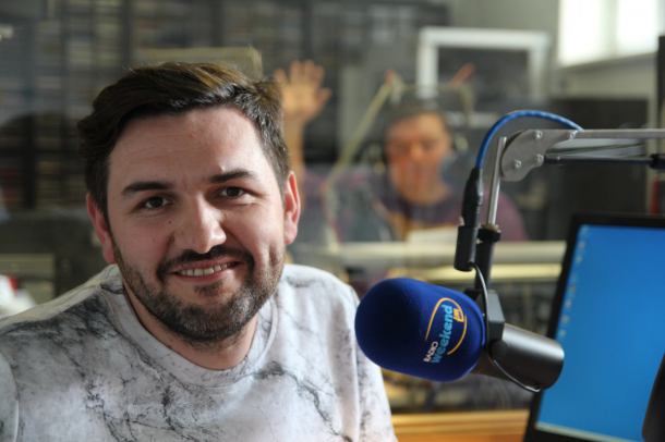 Piotr Pawlicki z studiu Weekend FM