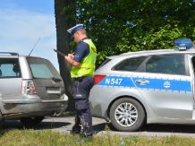 Polo uderzyło w tył golfa, a potem w drzewo