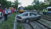 Dziwny wypadek na Puławskiej w Warszawie. Kobieta potrąciła swojego syna i wpadła na tory tramwajowe