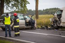 Wypadek między Chojnicami, a Człuchowem. Nie żyje jeden z kierowców