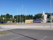 Rewitalizacja placu przy pomniku