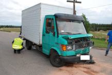 Zderzenie lexusa z mercedesem