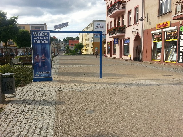 Bramka zraszająca na bytowskim rynku