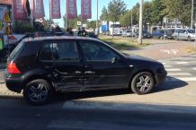 Policja wyjaśnia okoliczności zderzenia na rondzie w Kościerzynie