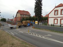 Zaśmiecają miasto słomą. Radni protestują