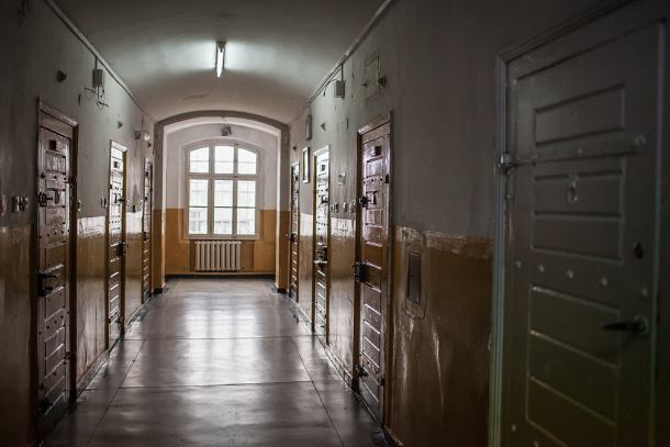 Trzy miesiące aresztu dla 23-latka podejrzanego o usiłowanie zabójstwa własnej matki