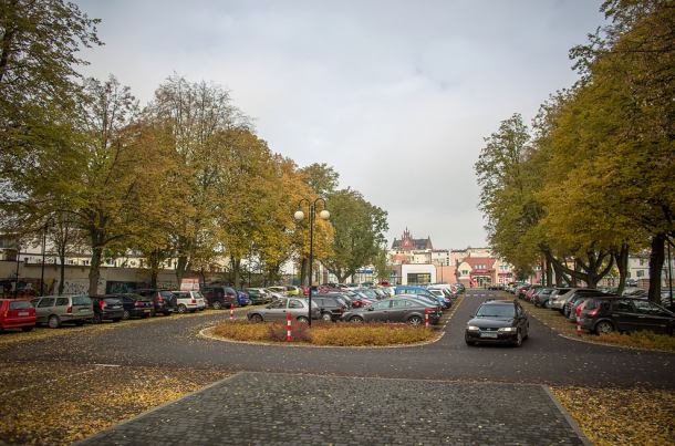 Czy parking w Parku 1000-lecia w Chojnicach będzie płatny? Decyzja już wkrótce