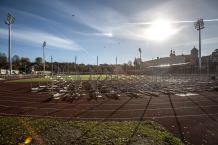 Trwa budowa trybuny na stadionie (FOTO)