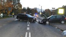 Potrącenie pieszego i zderzenie samochodów 