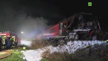 Rozpędzony pociąg zderzył się z ciężarówką w Niemczech. Co najmniej 2 osoby nie żyją
