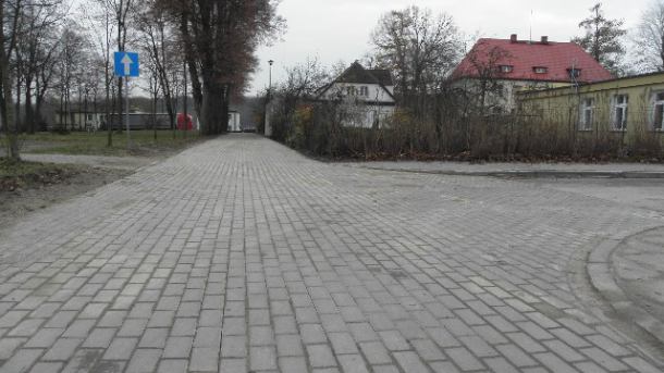 Nowe drogi przy człuchowskich szkołach