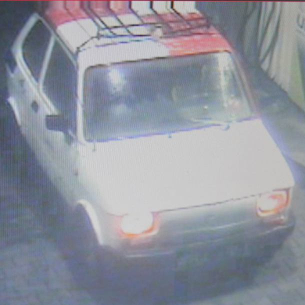 Policja szuka białego malucha. Jeździł nim napastnik?