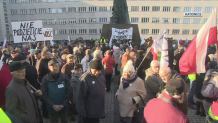 Demonstracje "w obronie demokracji" w całym kraju