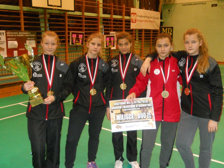Badmintonistki z Bytowa mistrzyniami Polski juniorów