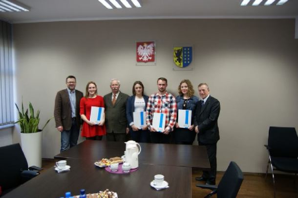 Stypendia naukowe dla studentów z powiatu bytowskiego
