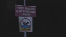 Strażacy wyłowili ciało wędkarza z jeziora Sławsko. Pod mężczyzną załamał się lód